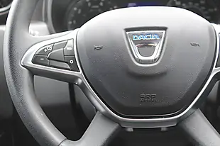 Used 2020 Dacia Duster Essential Orange - Interior and Exterior details 17