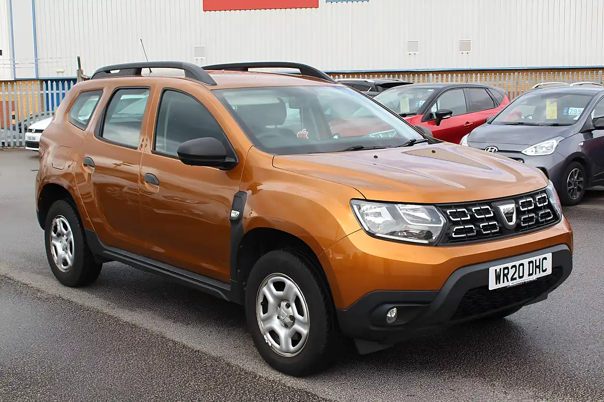 Used 2020 Dacia Duster Essential Orange - Interior and Exterior details 4