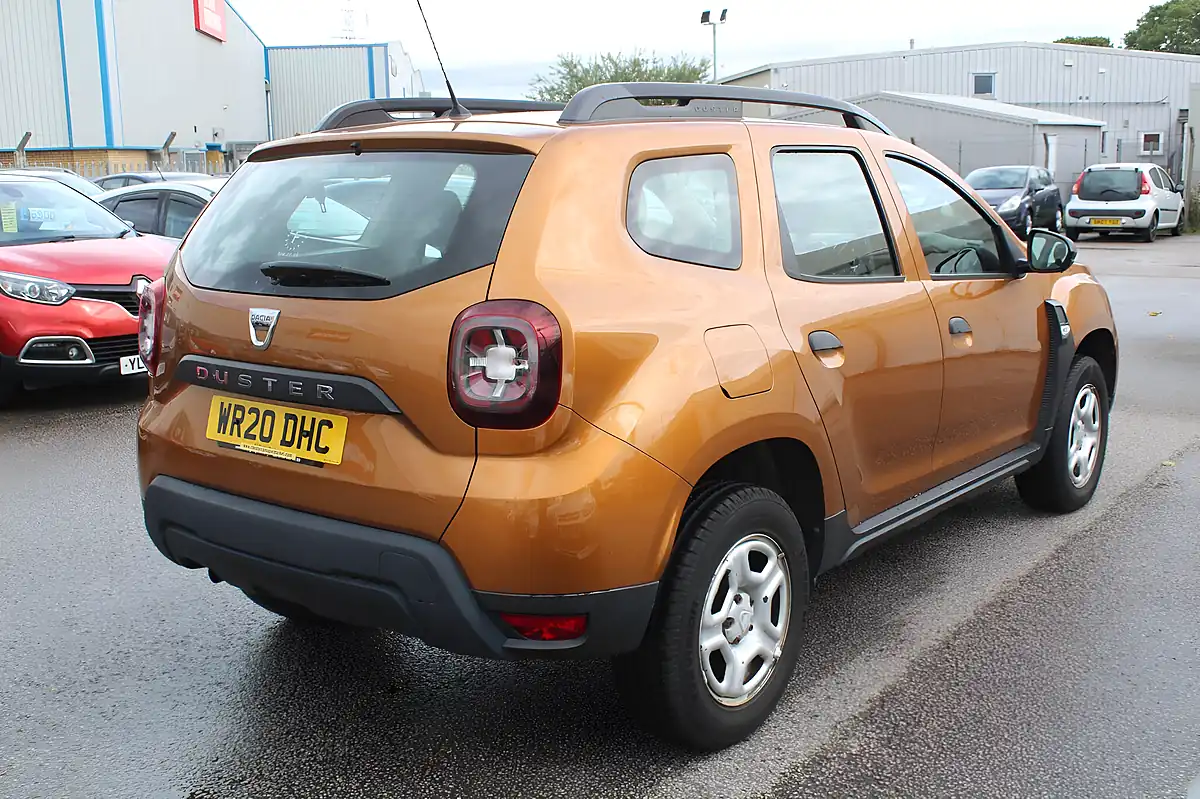 Used 2020 Dacia Duster Essential Orange - Interior and Exterior details 9