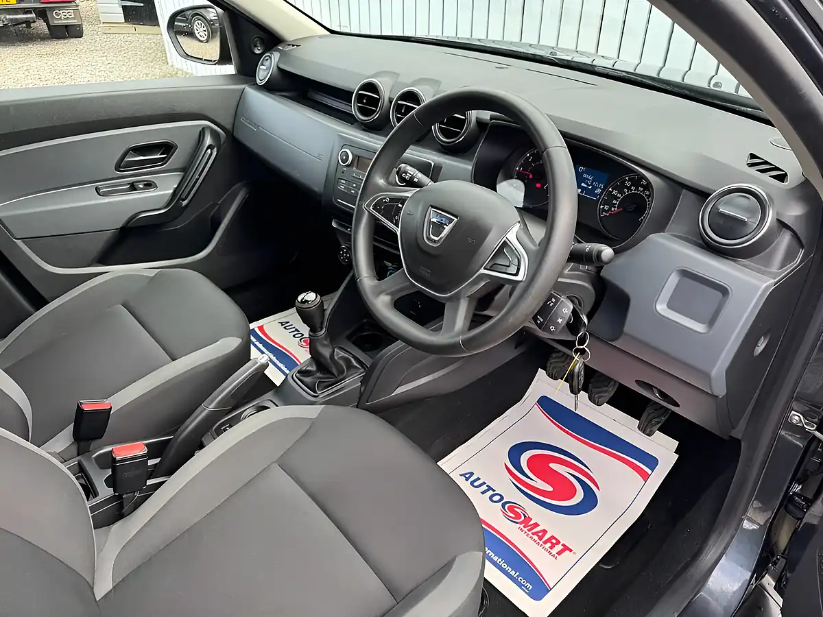 Used 2020 Dacia Duster Essential Slate Grey - Interior and Exterior details 17