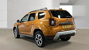 Used 2020 Dacia Duster Prestige Orange - Interior and Exterior details 3