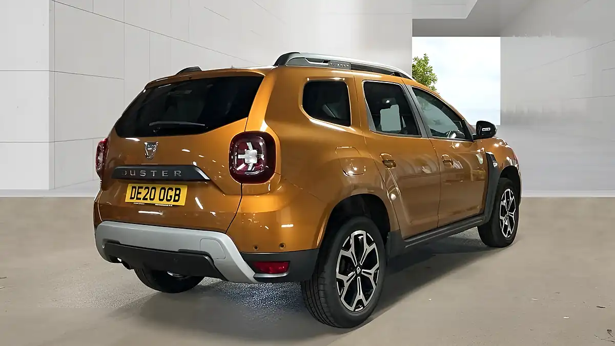 Used 2020 Dacia Duster Prestige Orange - Interior and Exterior details 4