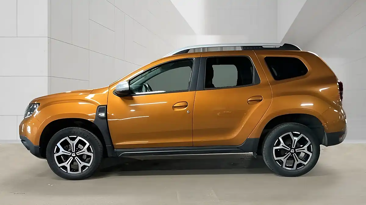 Used 2020 Dacia Duster Prestige Orange - Interior and Exterior details 6