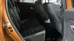 Used 2020 Dacia Duster Prestige Orange - Interior and Exterior details 8