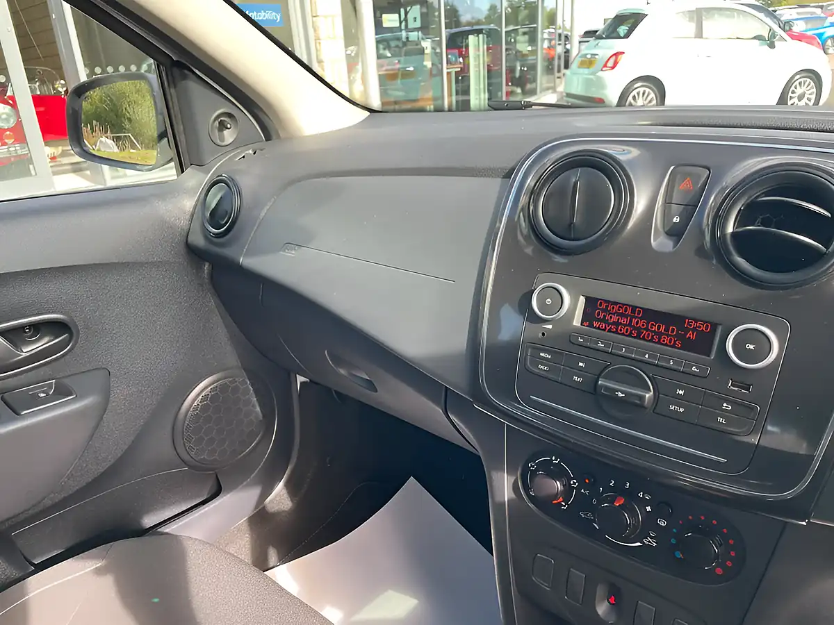 Used 2020 Dacia Logan Essential White - Interior and Exterior details 15