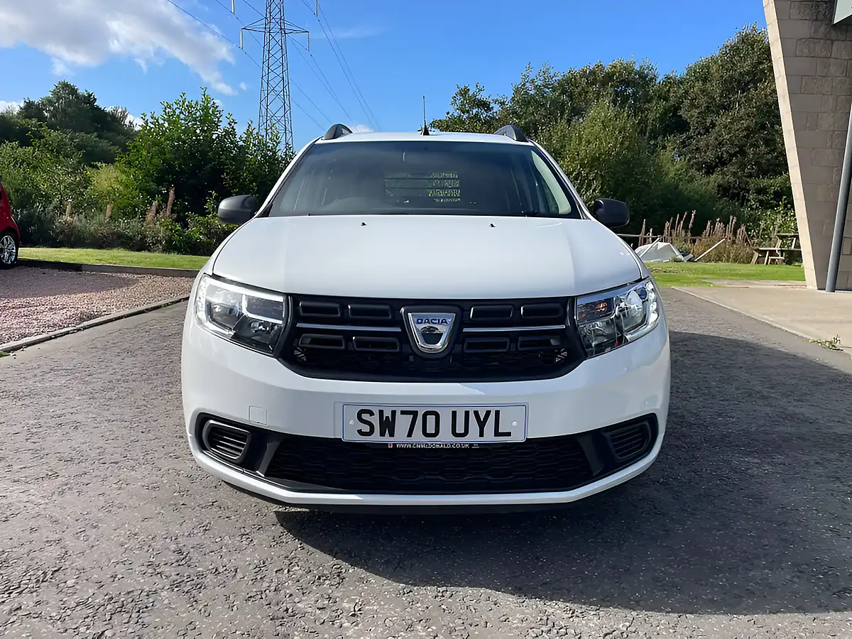 Used 2020 Dacia Logan Essential White - Interior and Exterior details 2