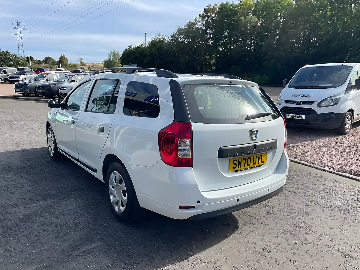 Used 2020 Dacia Logan Essential White - Interior and Exterior details 5