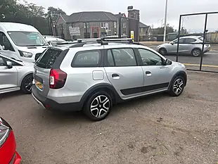 Used 2020 Dacia Logan Mcv Stepway Se Twenty Highland Grey - Interior and Exterior details 3