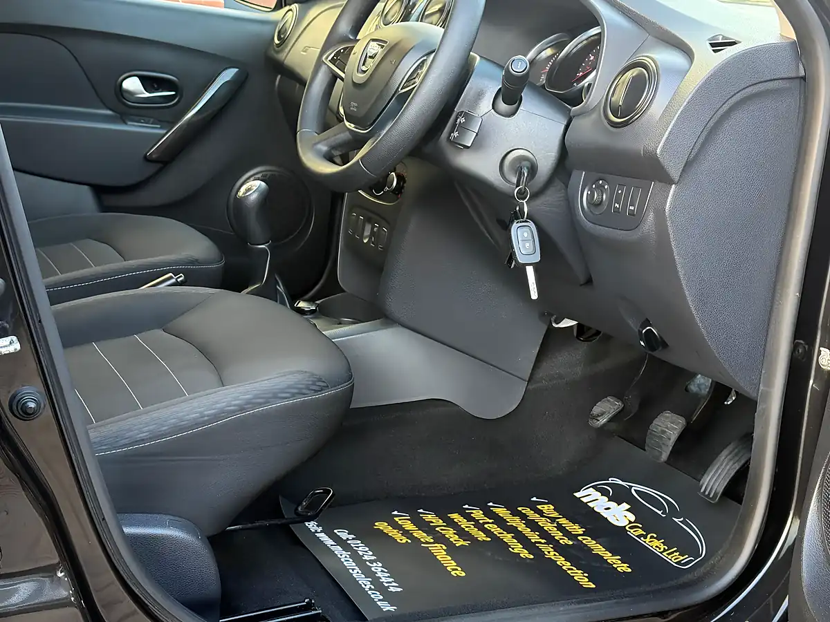 Used 2020 Dacia Sandero Comfort Black - Interior and Exterior details 13