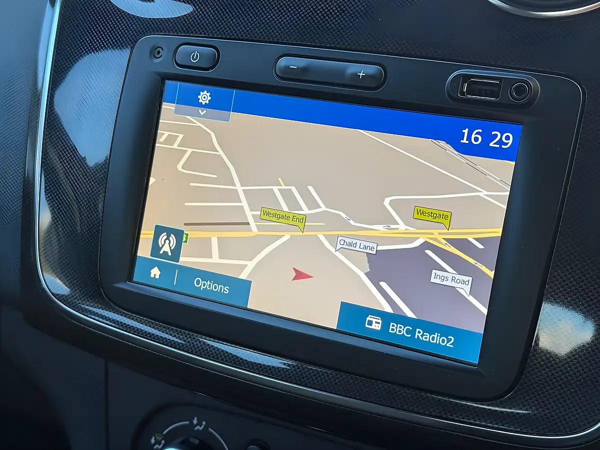 Used 2020 Dacia Sandero Comfort Black - Interior and Exterior details 17