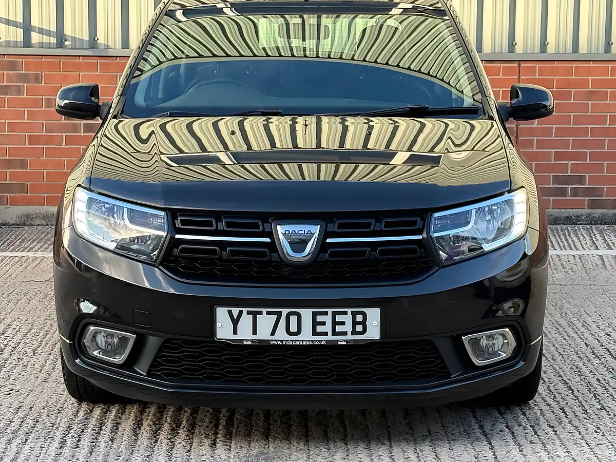 Used 2020 Dacia Sandero Comfort Black - Interior and Exterior details 8