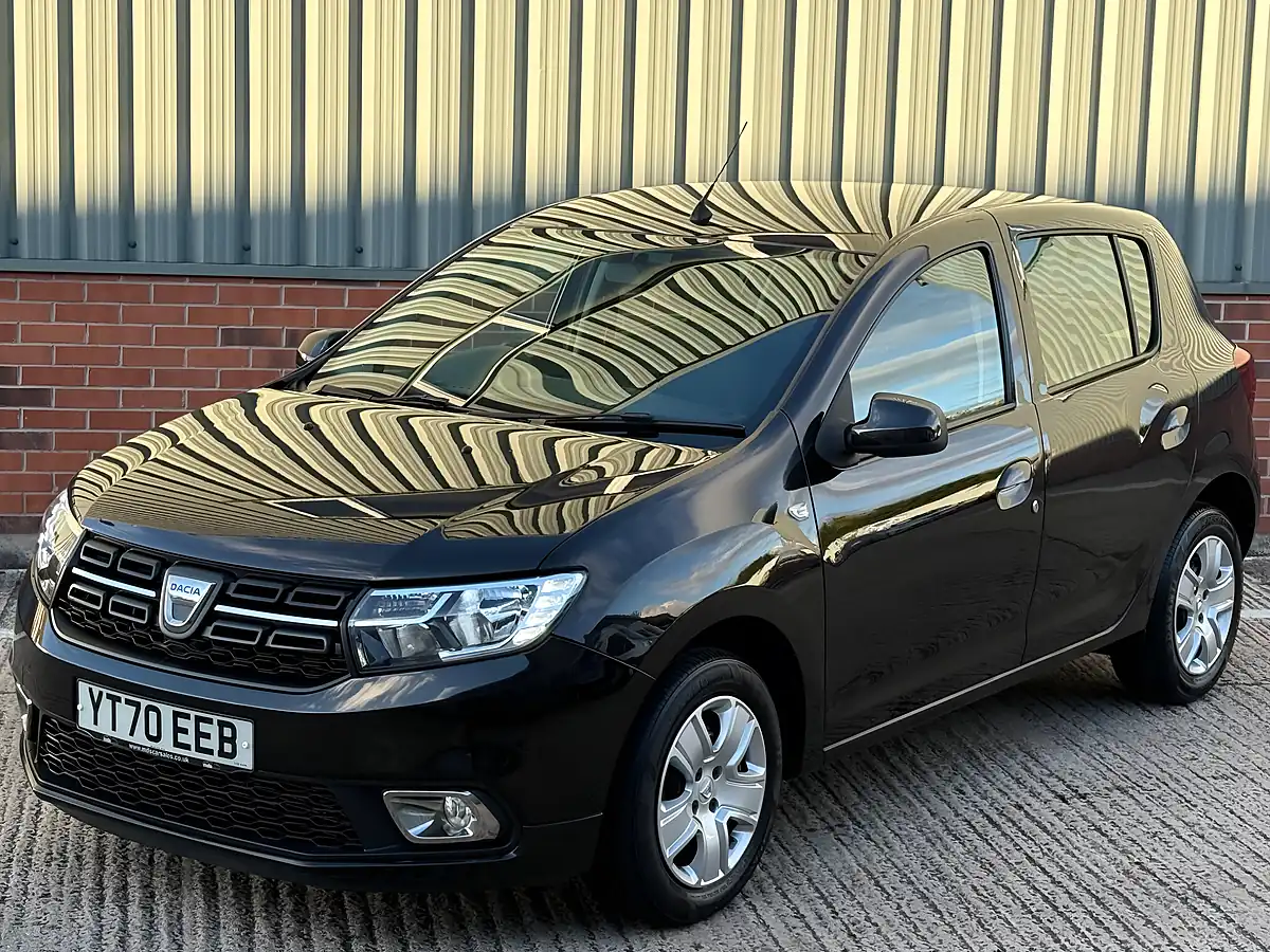 Used 2020 Dacia Sandero Comfort Black - Interior and Exterior details 9