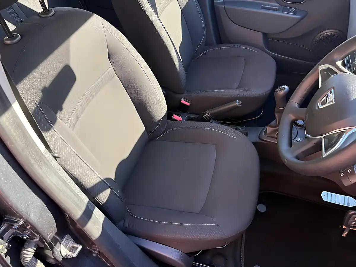 Used 2020 Dacia Sandero Essential Grey - Interior and Exterior details 10