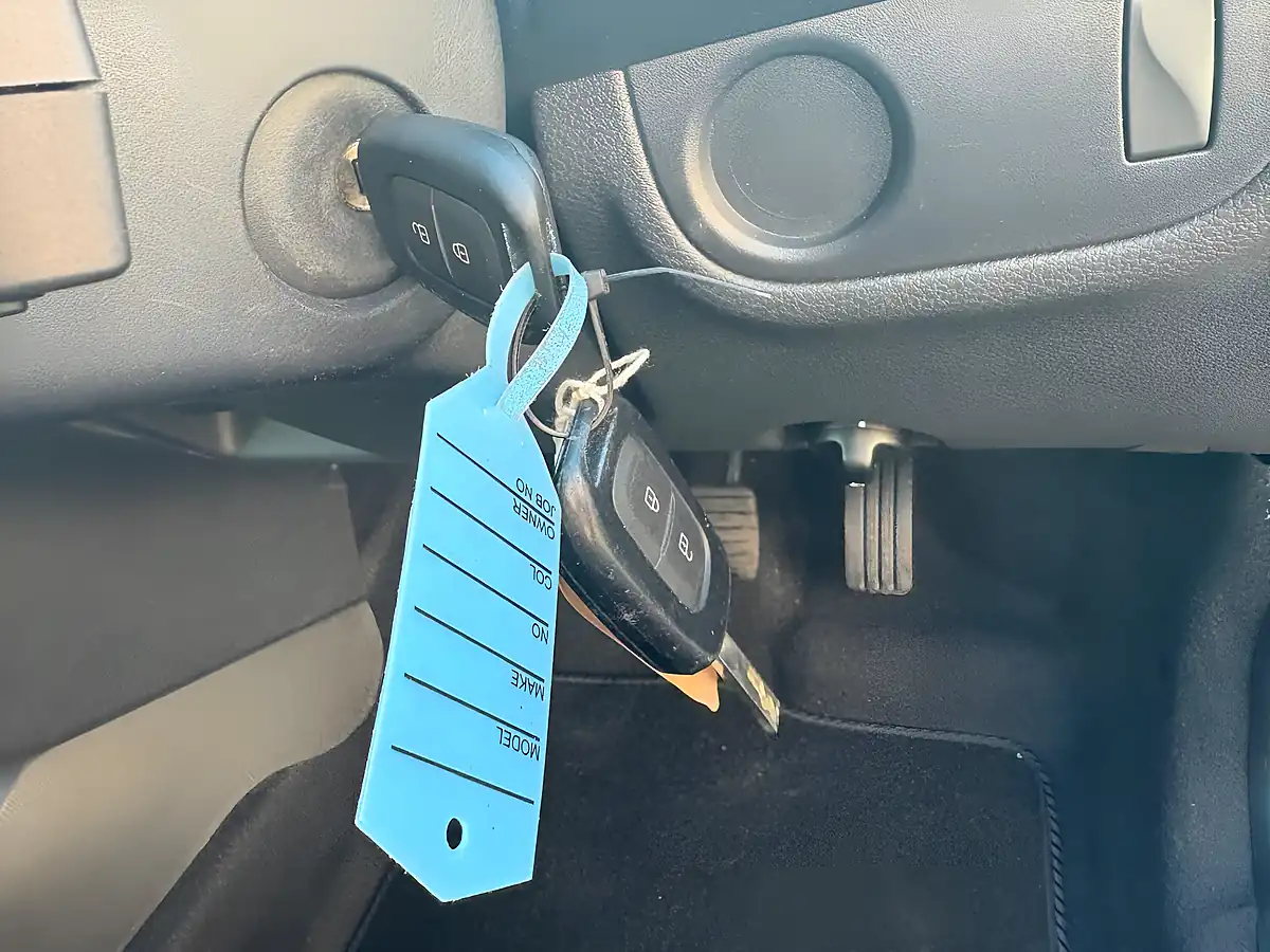 Used 2020 Dacia Sandero Essential Grey - Interior and Exterior details 17