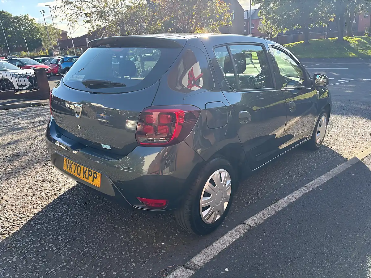 Used 2020 Dacia Sandero Essential Grey - Interior and Exterior details 3
