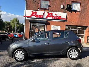 Used 2020 Dacia Sandero Essential Grey - Interior and Exterior details 6