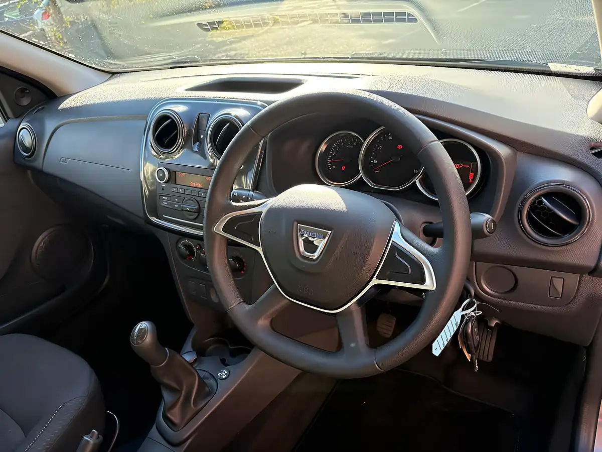 Used 2020 Dacia Sandero Essential Grey - Interior and Exterior details 9
