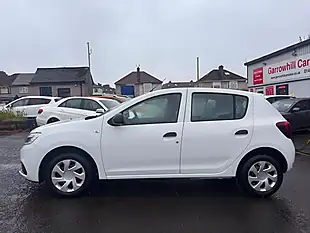 Used 2020 Dacia Sandero Essential White - Interior and Exterior details 6