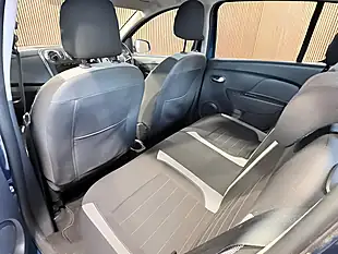 Used 2020 Dacia Sandero Stepway Comfort Blue - Interior and Exterior details 15