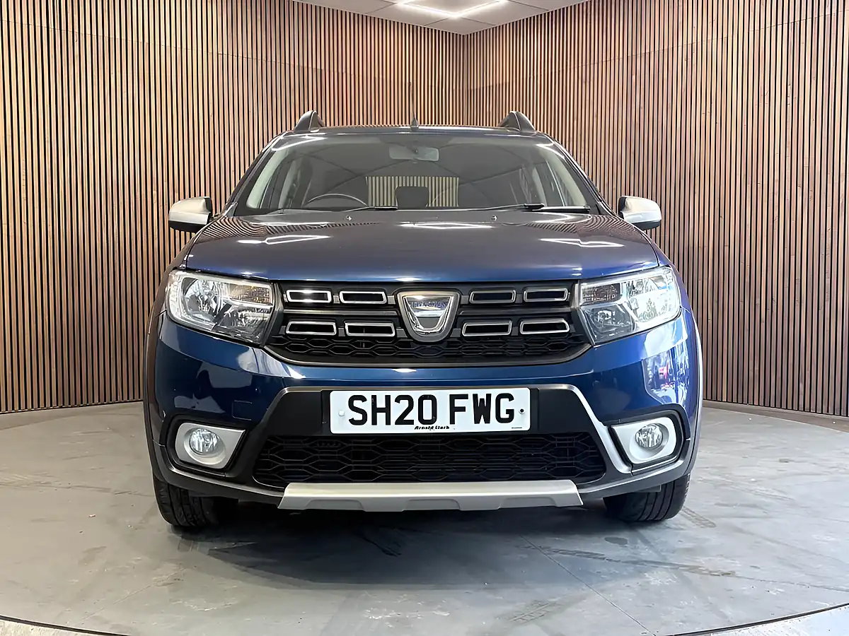 Used 2020 Dacia Sandero Stepway Comfort Blue - Interior and Exterior details 2