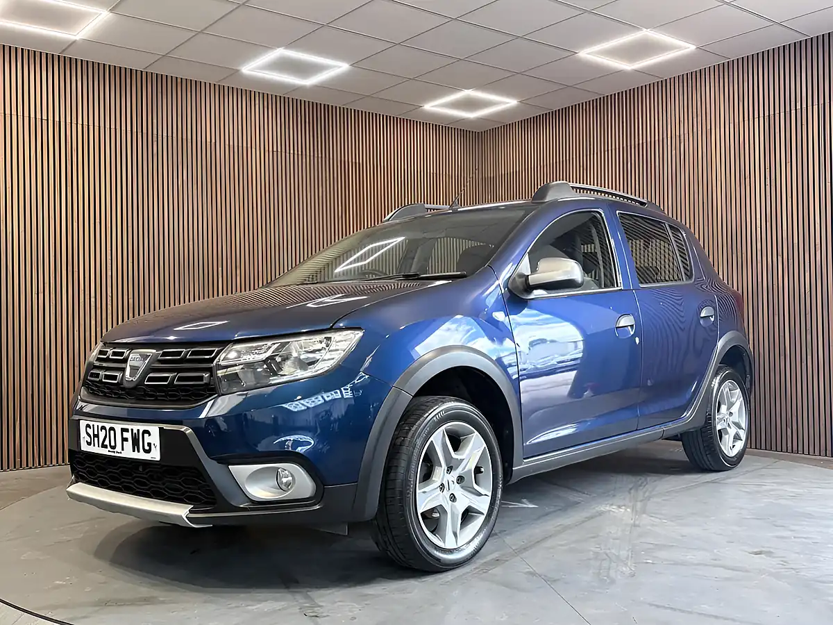Used 2020 Dacia Sandero Stepway Comfort Blue - Interior and Exterior details 3