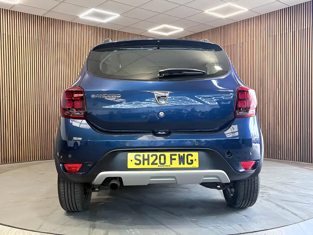 Used 2020 Dacia Sandero Stepway Comfort Blue - Interior and Exterior details 6