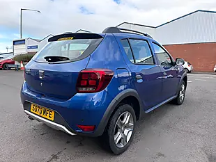 Used 2020 Dacia Sandero Stepway Comfort Blue - Interior and Exterior details 4