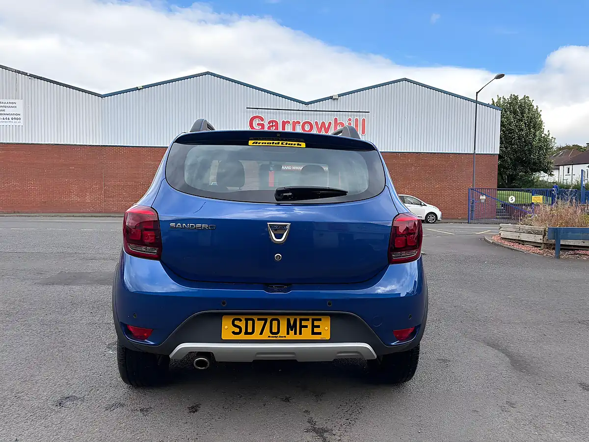 Used 2020 Dacia Sandero Stepway Comfort Blue - Interior and Exterior details 5