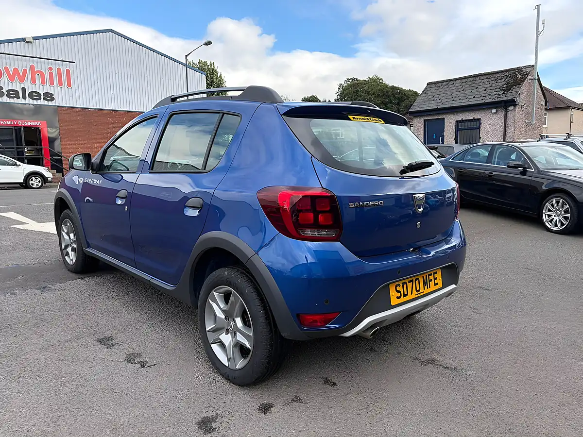 Used 2020 Dacia Sandero Stepway Comfort Blue - Interior and Exterior details 6