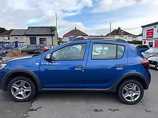 Used 2020 Dacia Sandero Stepway Comfort Blue - Interior and Exterior details 8