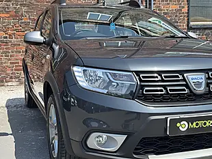 Used 2020 Dacia Sandero Stepway Comfort Grey - Interior and Exterior details 12