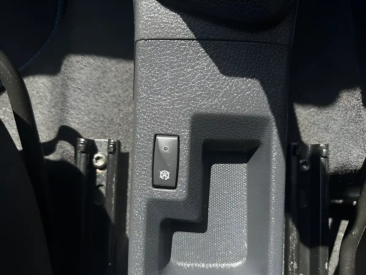 Used 2020 Dacia Sandero Stepway Comfort Grey - Interior and Exterior details 18