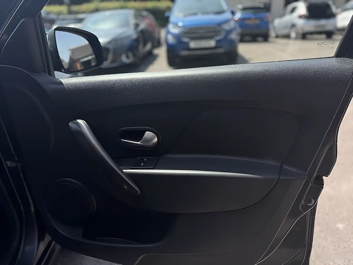 Used 2020 Dacia Sandero Stepway Comfort Grey - Interior and Exterior details 20