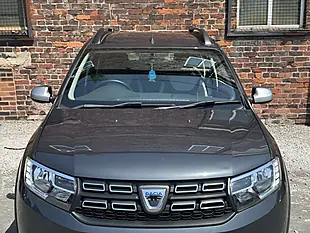 Used 2020 Dacia Sandero Stepway Comfort Grey - Interior and Exterior details 3