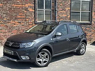 Used 2020 Dacia Sandero Stepway Comfort Grey - Interior and Exterior details 6