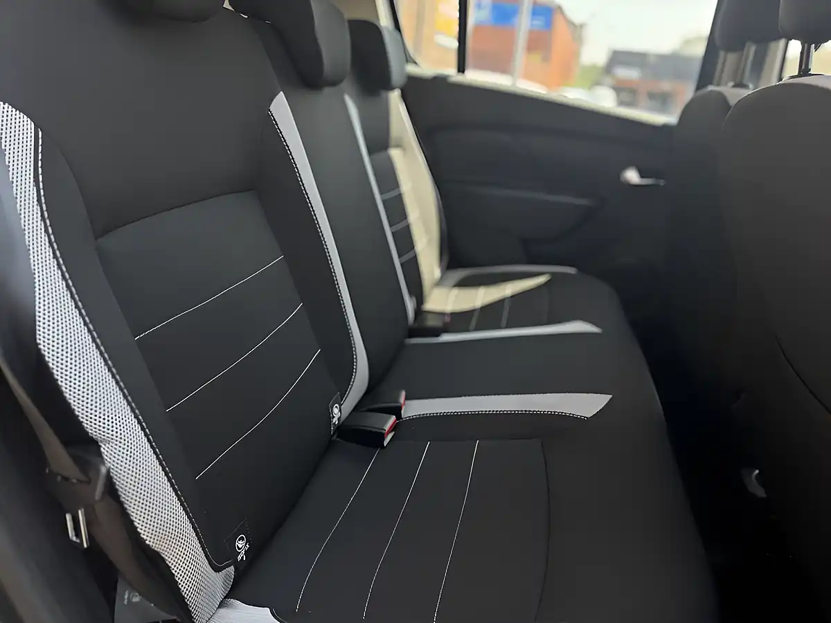 Used 2020 Dacia Sandero Stepway Comfort Grey - Interior and Exterior details 7