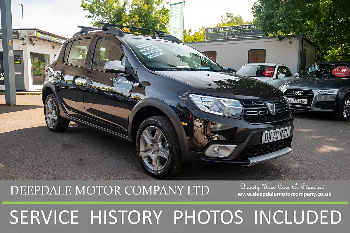 Used 2020 Dacia Sandero Stepway Comfort Pearl Black - Front View