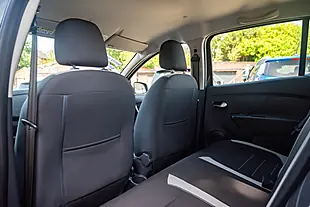 Used 2020 Dacia Sandero Stepway Comfort Pearl Black - Interior and Exterior details 12