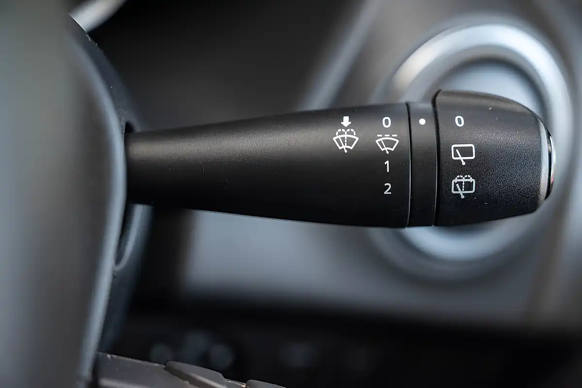 Used 2020 Dacia Sandero Stepway Comfort Pearl Black - Interior and Exterior details 17