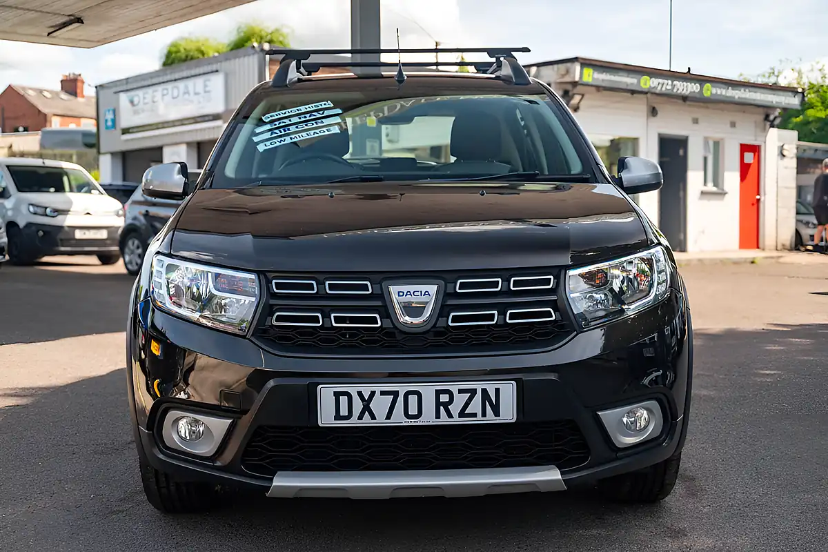 Used 2020 Dacia Sandero Stepway Comfort Pearl Black - Interior and Exterior details 3