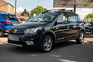 Used 2020 Dacia Sandero Stepway Comfort Pearl Black - Interior and Exterior details 4