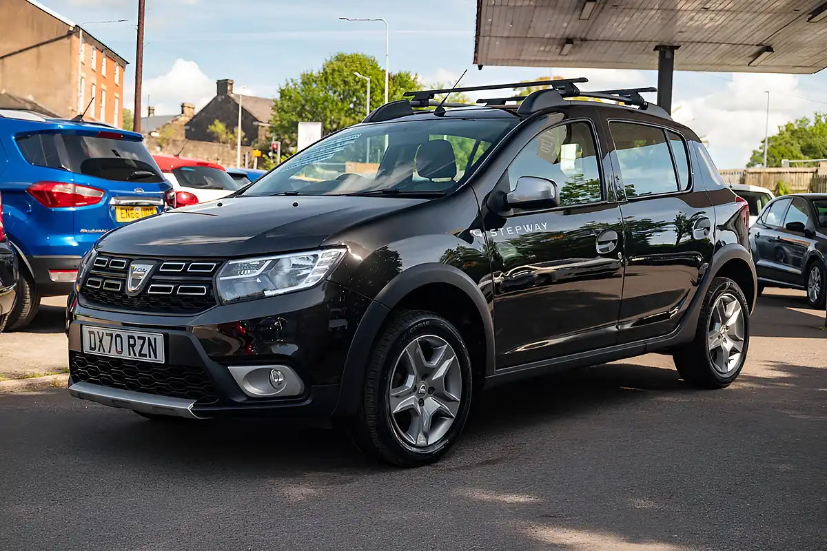 Used 2020 Dacia Sandero Stepway Comfort Pearl Black - Interior and Exterior details 4