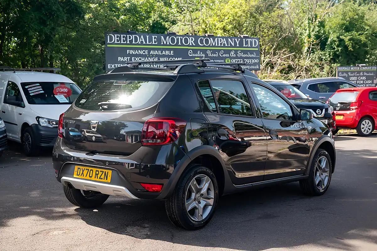 Used 2020 Dacia Sandero Stepway Comfort Pearl Black - Interior and Exterior details 8