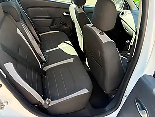 Used 2020 Dacia Sandero Stepway Essential White - Interior and Exterior details 10