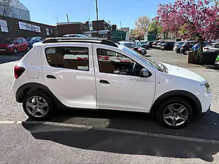 Used 2020 Dacia Sandero Stepway Essential White - Interior and Exterior details 2
