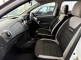 Used 2020 Dacia Sandero Stepway Essential White - Interior and Exterior details 12