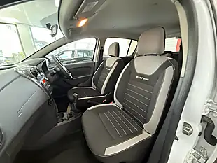 Used 2020 Dacia Sandero Stepway Essential White - Interior and Exterior details 13