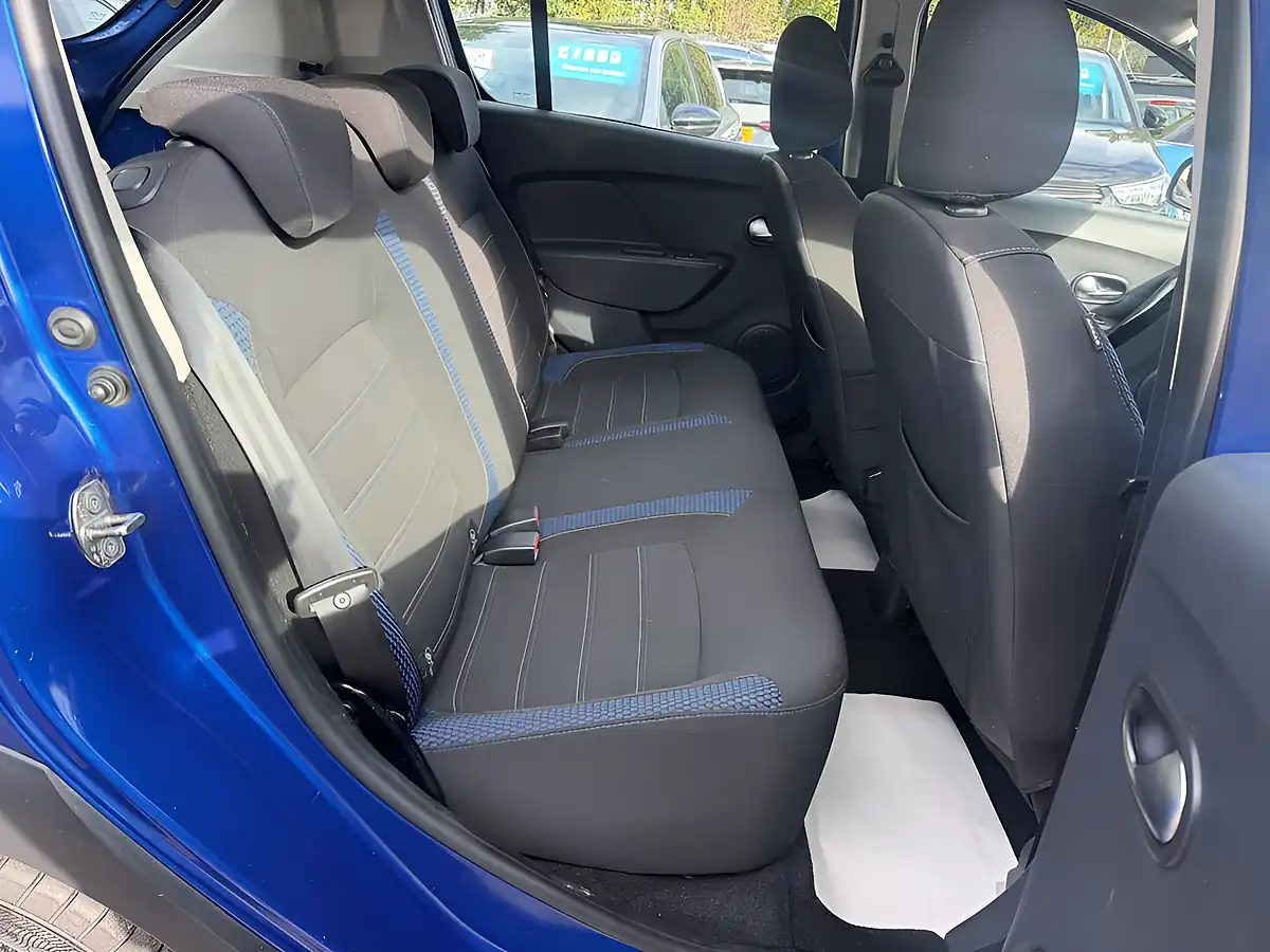 Used 2020 Dacia Sandero Stepway Se Twenty Blue - Interior and Exterior details 17