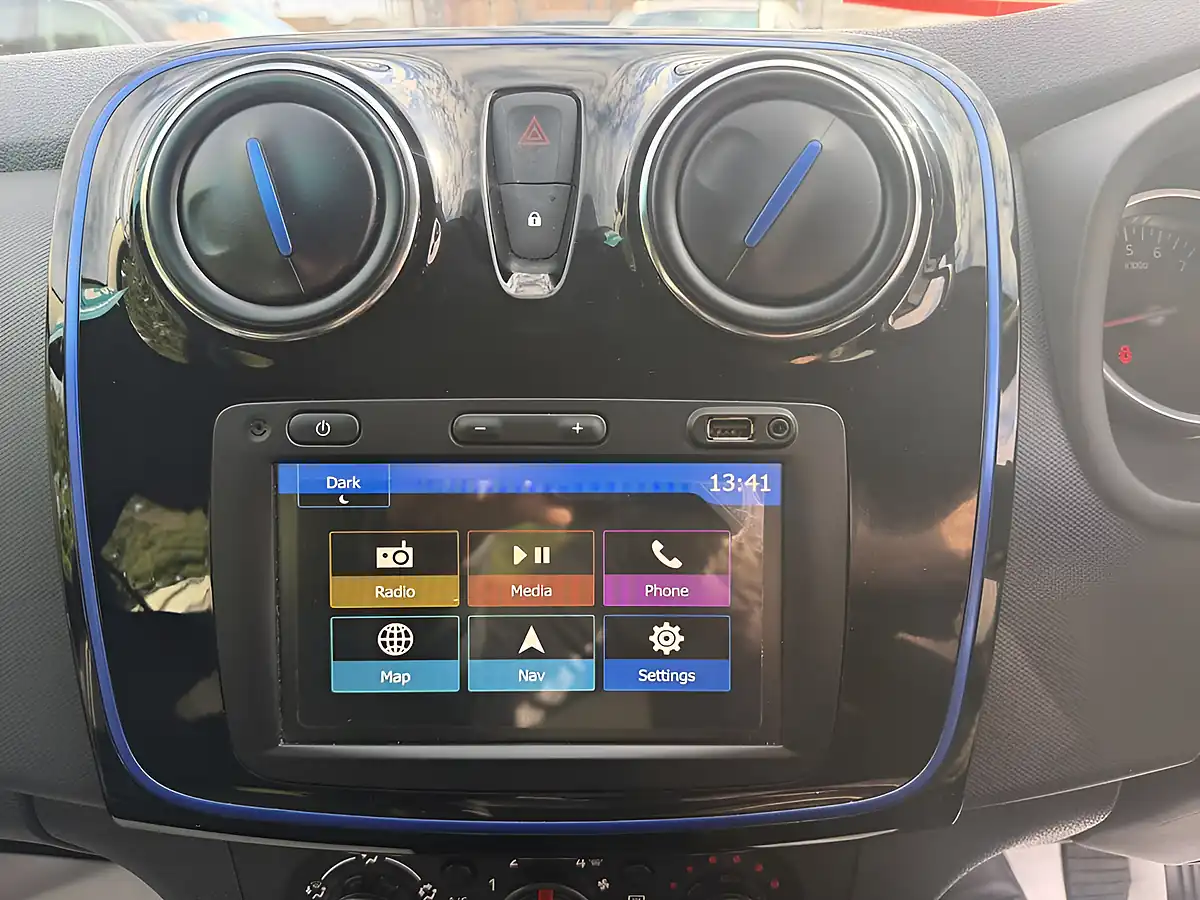 Used 2020 Dacia Sandero Stepway Se Twenty Blue - Interior and Exterior details 18