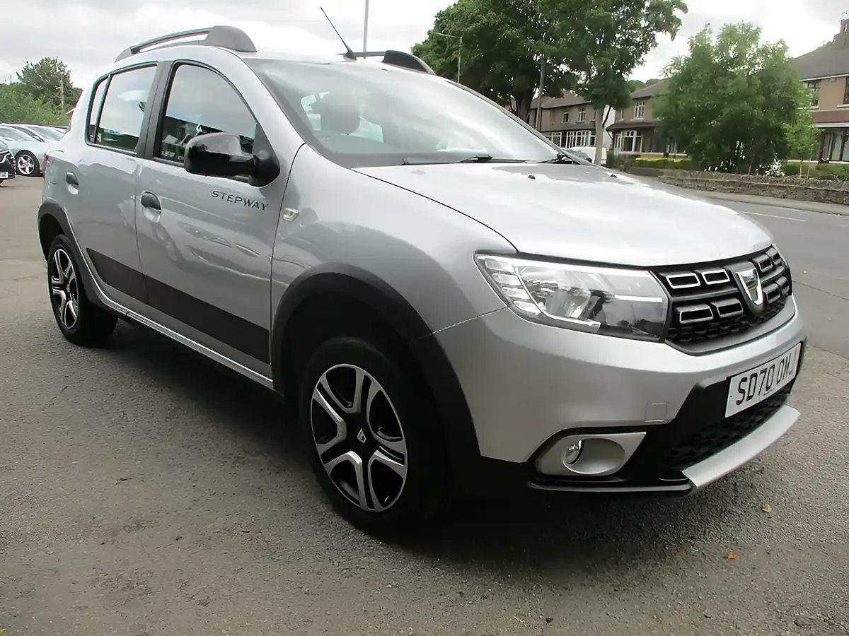 Used 2020 Dacia Sandero Stepway Se Twenty Grey - Front View